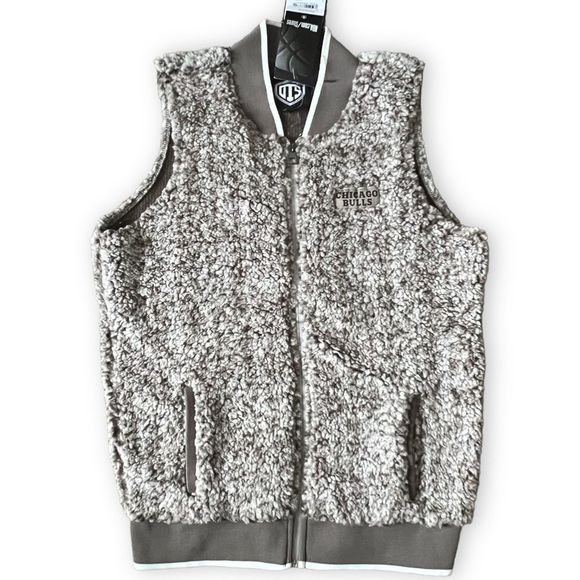NWT NBA Chicago Bulls Women’s Sherpa vest - Picture 1 of 6